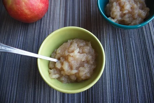 Super simple homemade applesauce - with only 3 ingredients, and no added sugar. Serve as a side or a snack, or use in baking!