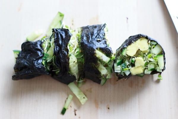 Vegan friendly "sushi" nori roll with only raw vegetables. Fun to make and to eat!