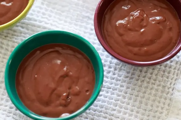 Nutella pudding in dessert bowls