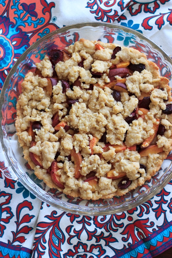 Cherry peach crumb bars - perfectly balanced with just the right amount of fruit and just the right amount of crust! | trialandeater.com