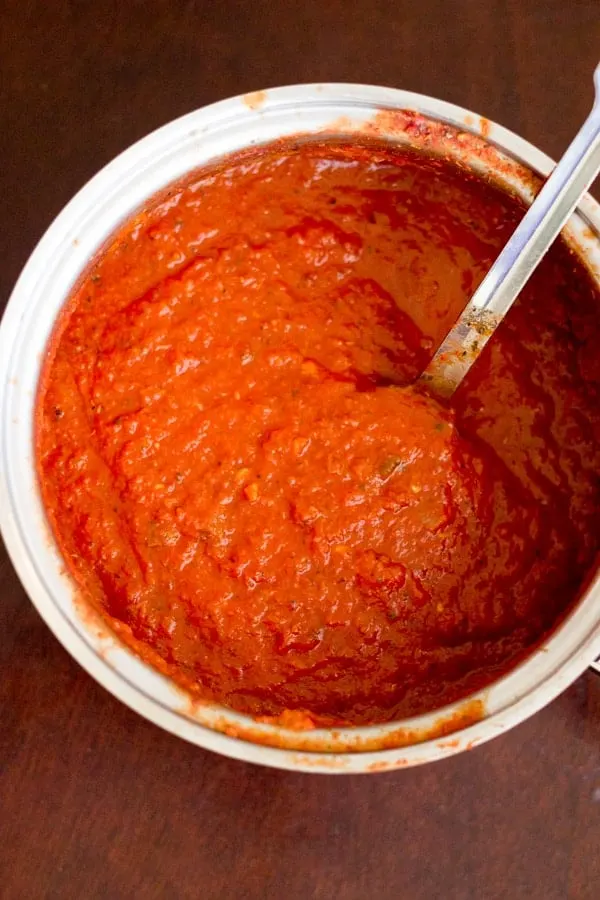 Homemade marinara sauce. So easy, delicious and customizable, you won't want to buy store brand ever again!