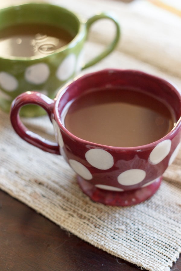 Homemade apple cider make in a crock pot, perfect to drink on a cold winter day. Can customize to your tastes, and is a great homemade treat for everyone!