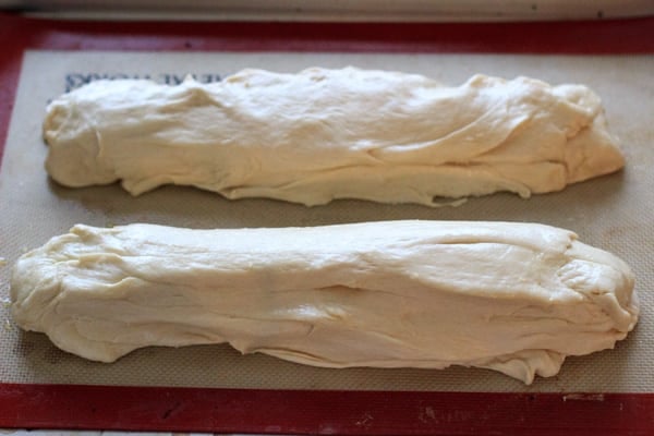 Good old fashioned Italian Bread. Very easy dough consistency and a great (vegan) addition to any meal!