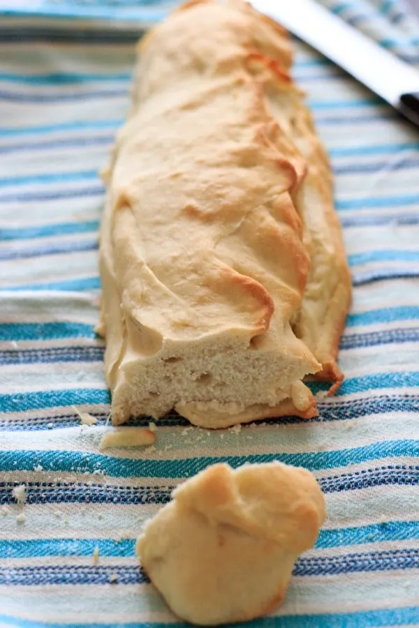 Good old fashioned Italian Bread. Very easy dough consistency and a great (vegan) addition to any meal!