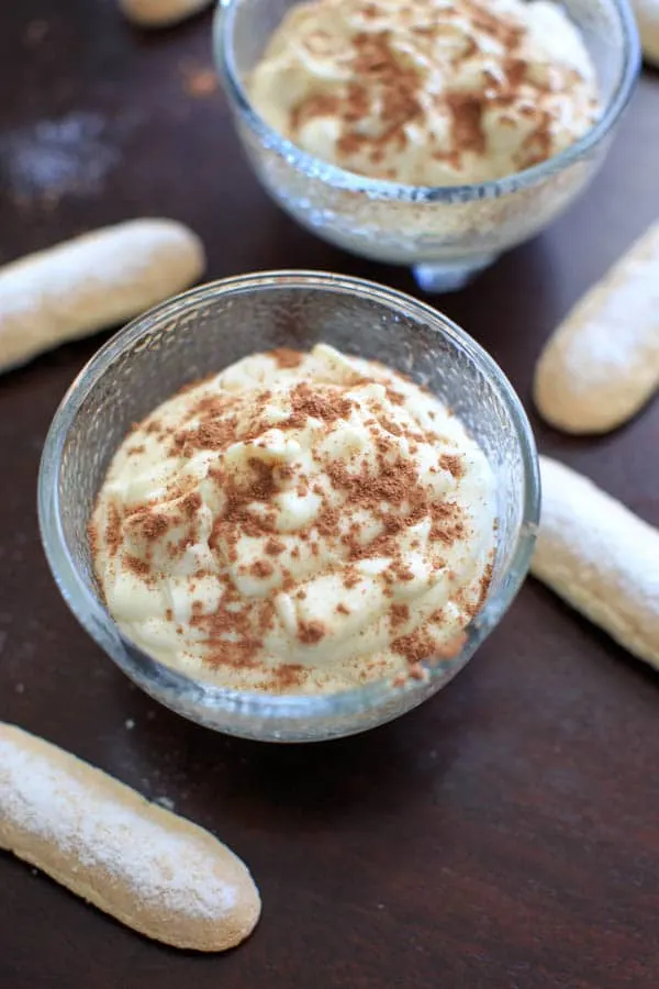 Tiramisu Dip. For those times you're feeling fancy but only have 5 minutes. Quick & easy fix for tiramisu lovers!