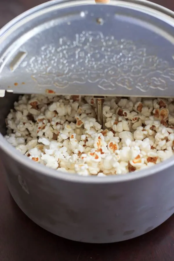 How to make homemade popcorn, 3 ways. No need to buy store-bought popcorn bags when it's so easy to make healthy preservative-free popcorn at home!