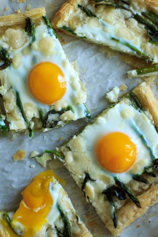 Asparagus Tart with Egg and Goat Cheese (on puff pastry) - a great vegetarian addition to your breakfast/brunch or appetizer spread!
