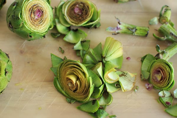 Lemon Garlic Roasted Artichokes - a simple and different way to cook this veggie side dish. Serve with melted butter or other favorite dip!