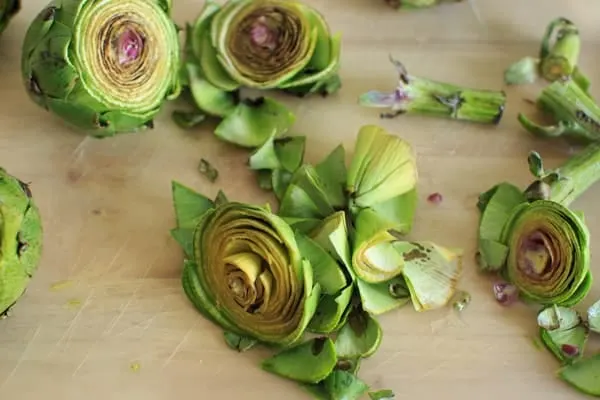 Lemon Garlic Roasted Artichokes - a simple and different way to cook this veggie side dish. Serve with melted butter or other favorite dip!