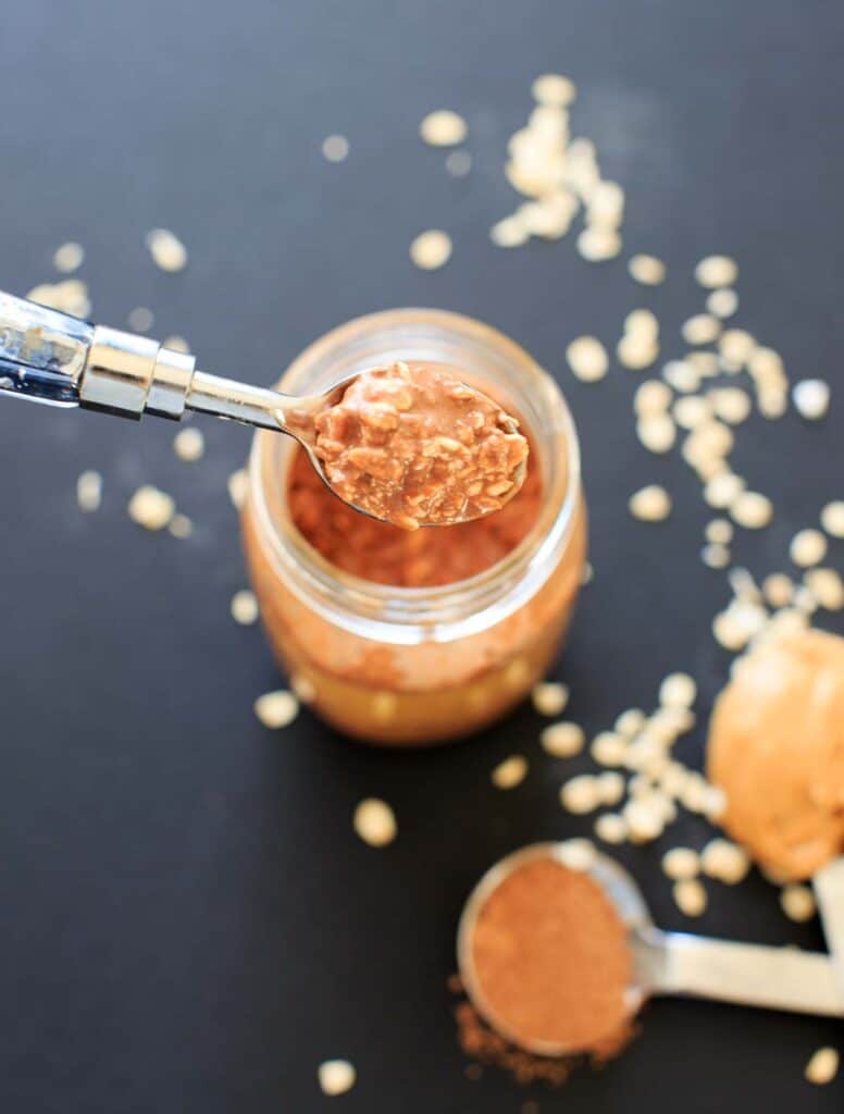 Peanut Butter Chocolate Overnight Oats - a vegan, gluten-free, healthy breakfast that will feel more like dessert than breakfast. Sweetened with maple syrup, no added sugar. Made in partnership with @Silk #ad