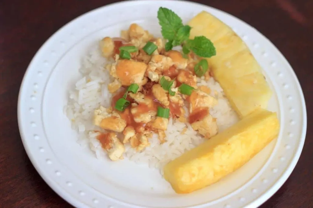 Pineapple Tofu - a vegan & gluten-free meal ready in 15 minutes with a tropical twist of pineapple and mint.