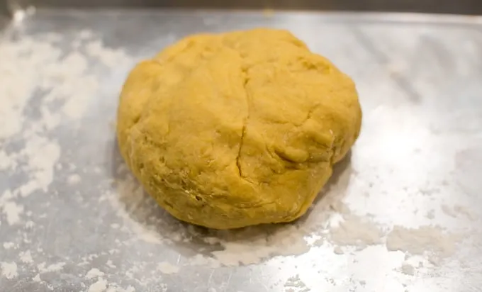 Dinner Party: How to make your own pasta from scratch. Pasta dough.