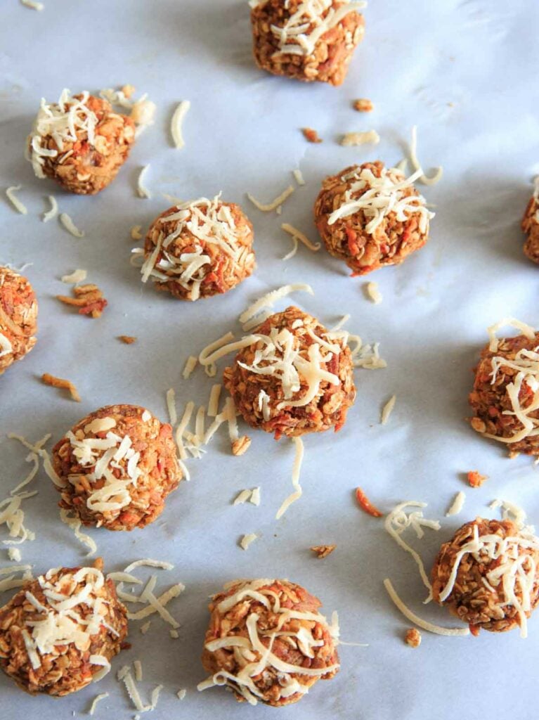 Vegan and gluten-free no-bake carrot cake energy bites. Quick easy snack that's healthy but tastes like dessert!