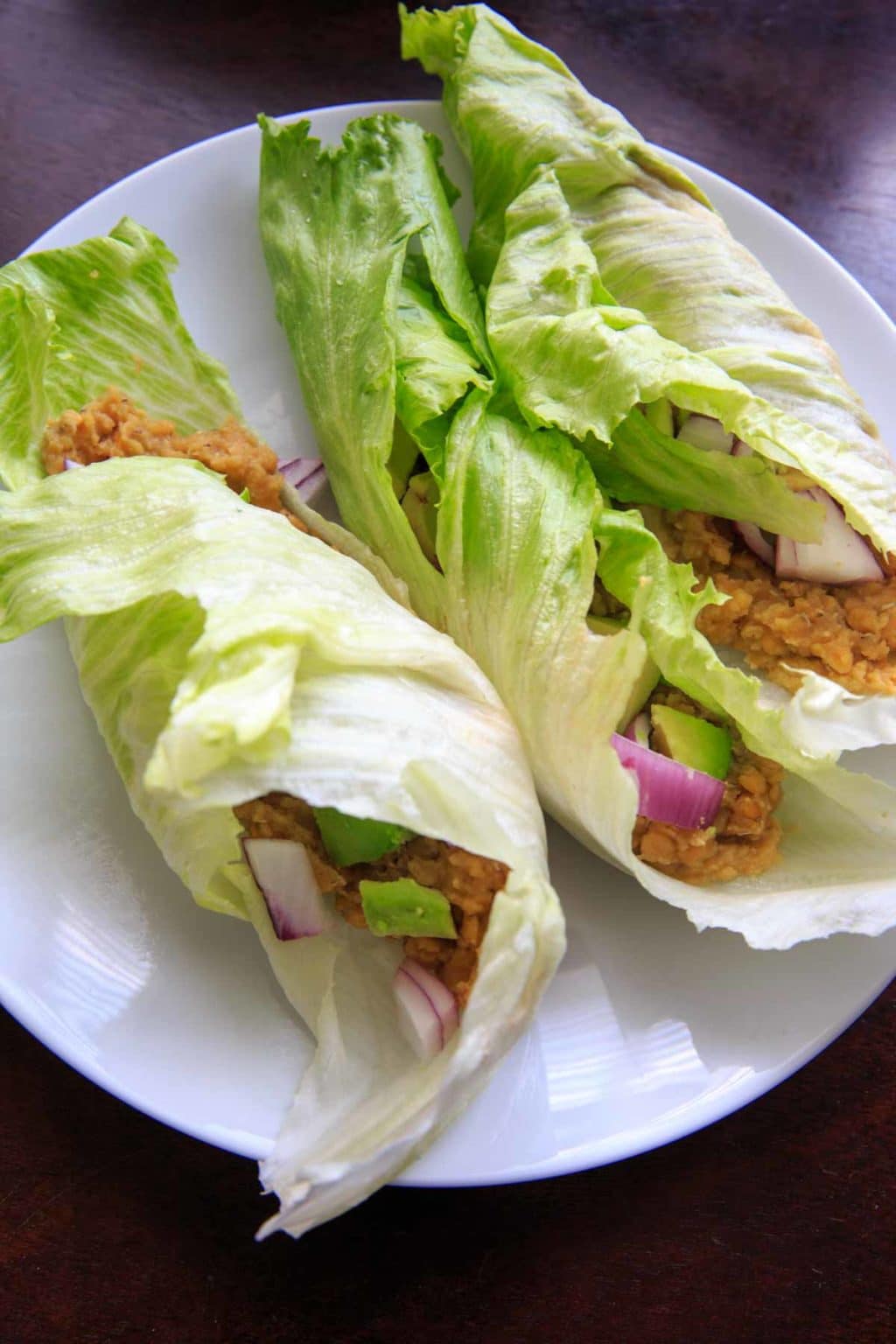 Lentil lettuce wraps with lemon garlic hummus. Healthy, easy, customizable and full of flavor!