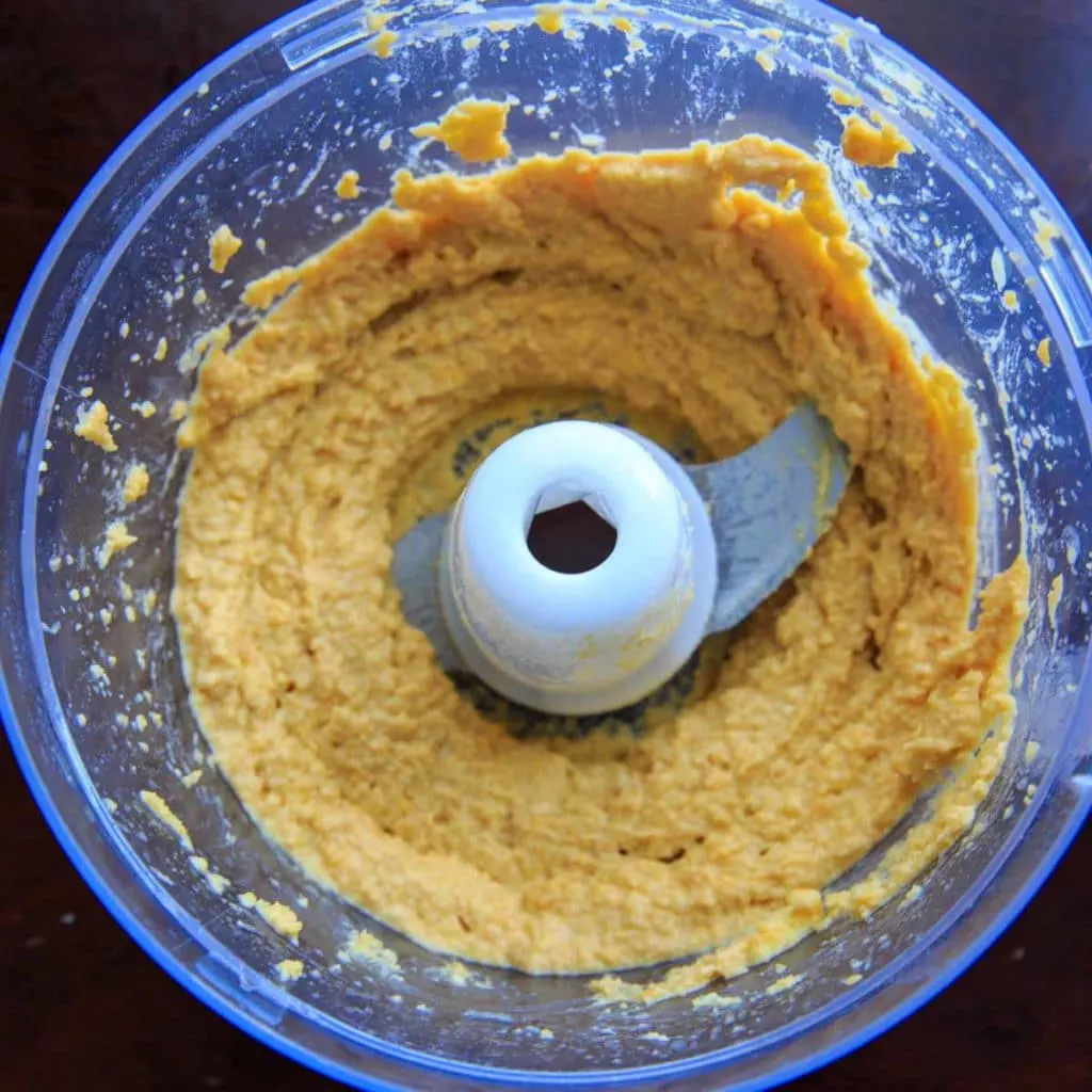 Lemon Garlic Hummus in the food processor