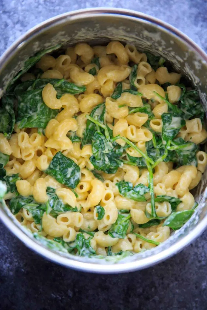 White Cheddar Macaroni and Cheese with Spinach