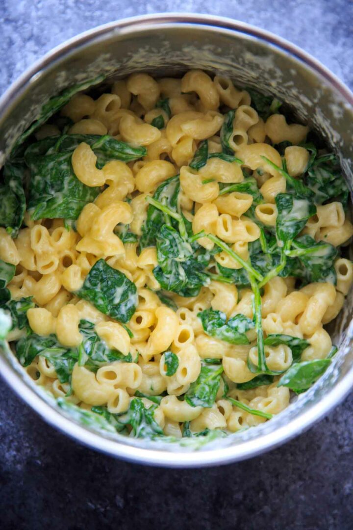 Spinach + White Cheddar Mac and Cheese w/Everything Bagel Croutons