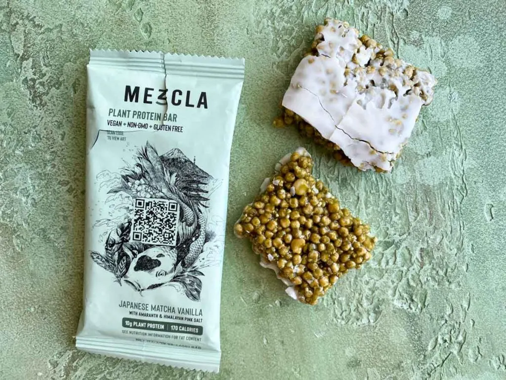 Japanese Matcha Vanilla flavor of Mezcla plant based bar outside of package