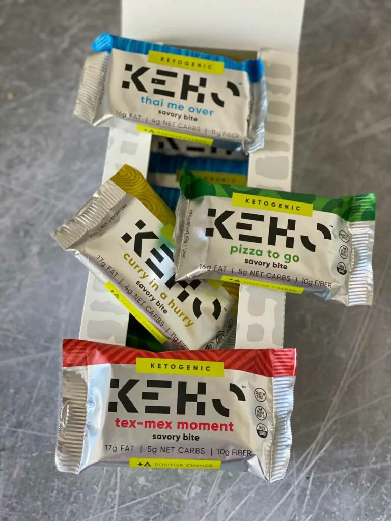 4 KEHO snack bars on top of display box