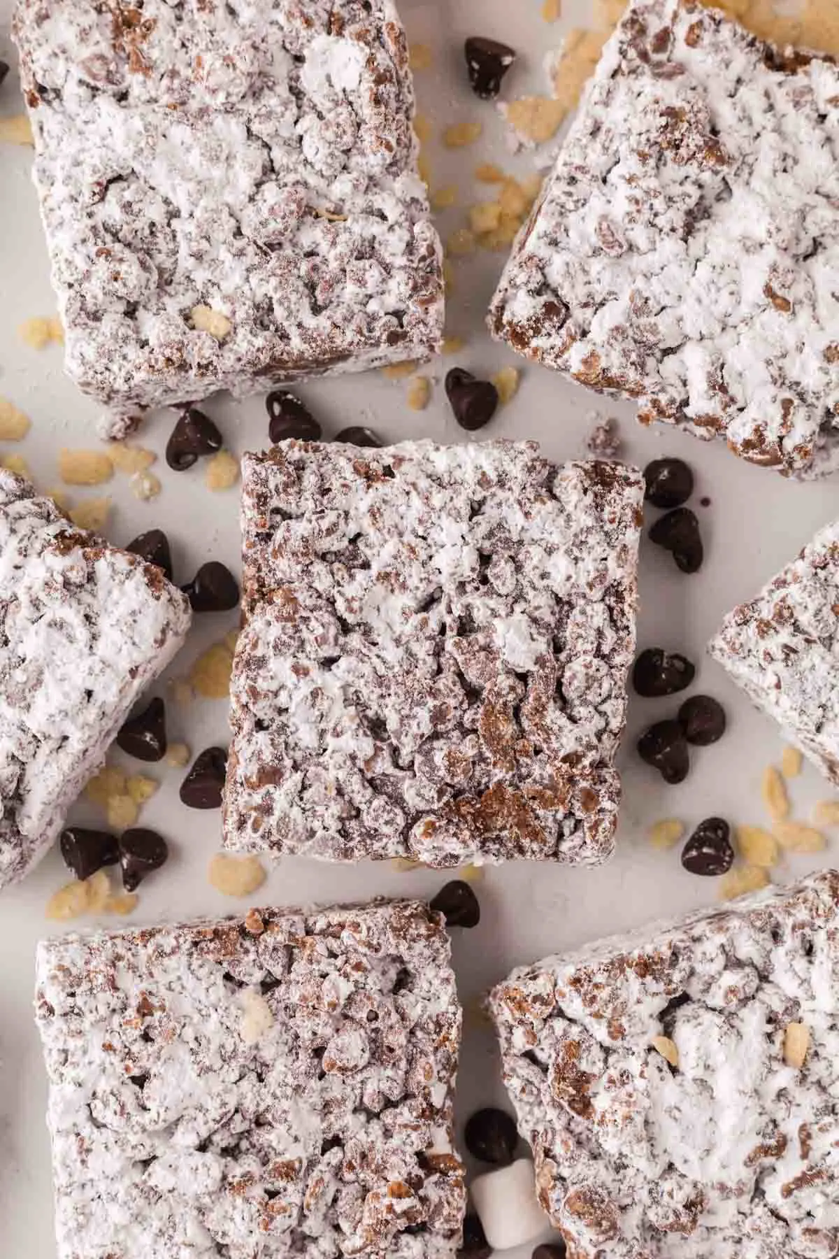close up of muddy buddy rice crispy treat bars.